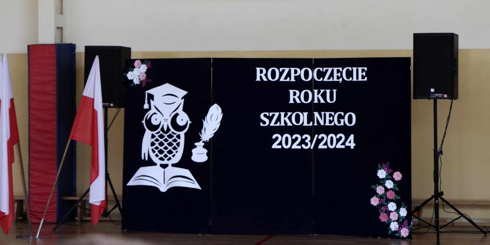 plansza z sową i napisem rozpoczęcie roku szkolnego 2023/2024 